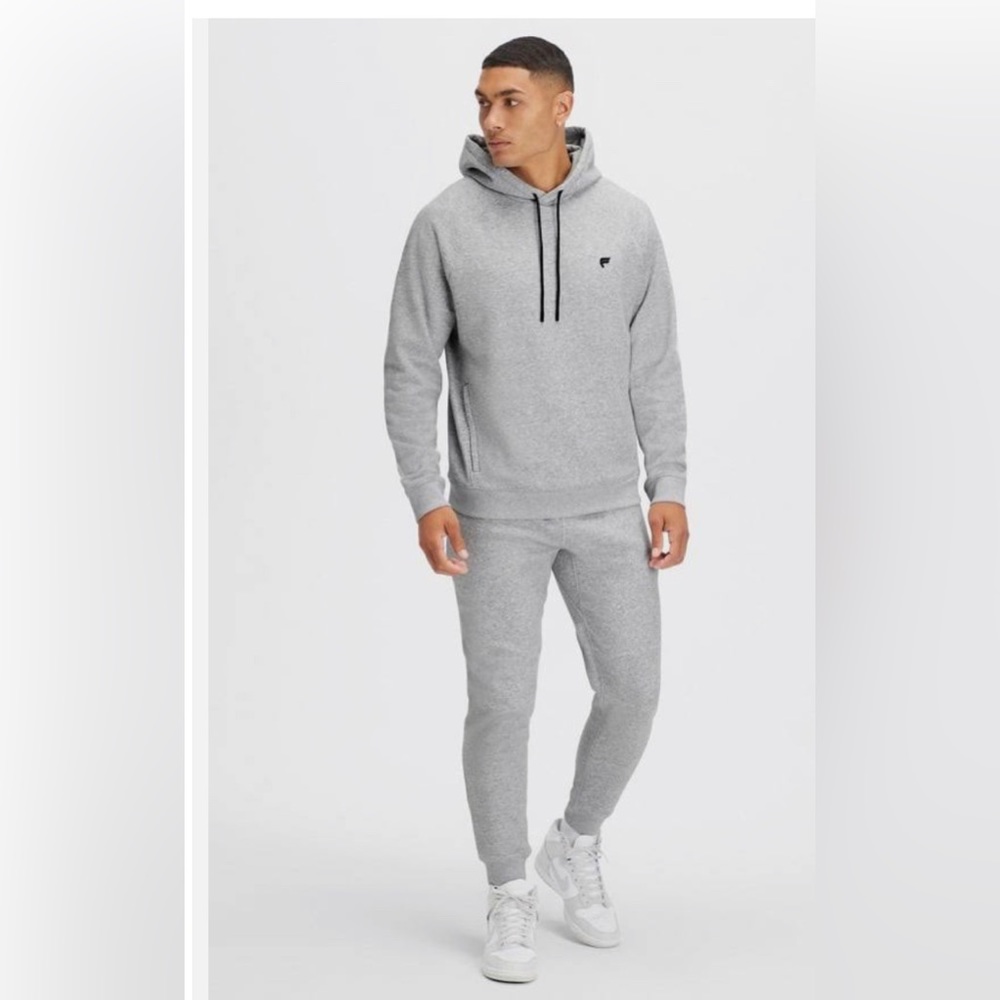 Fabletics lightweight Go-To Joggers - Picture 3 of 5
